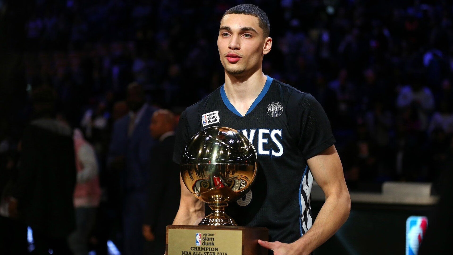 leyu-斯蒂芬·库里带领金州勇士重返季后赛，金州勇士史蒂芬库里